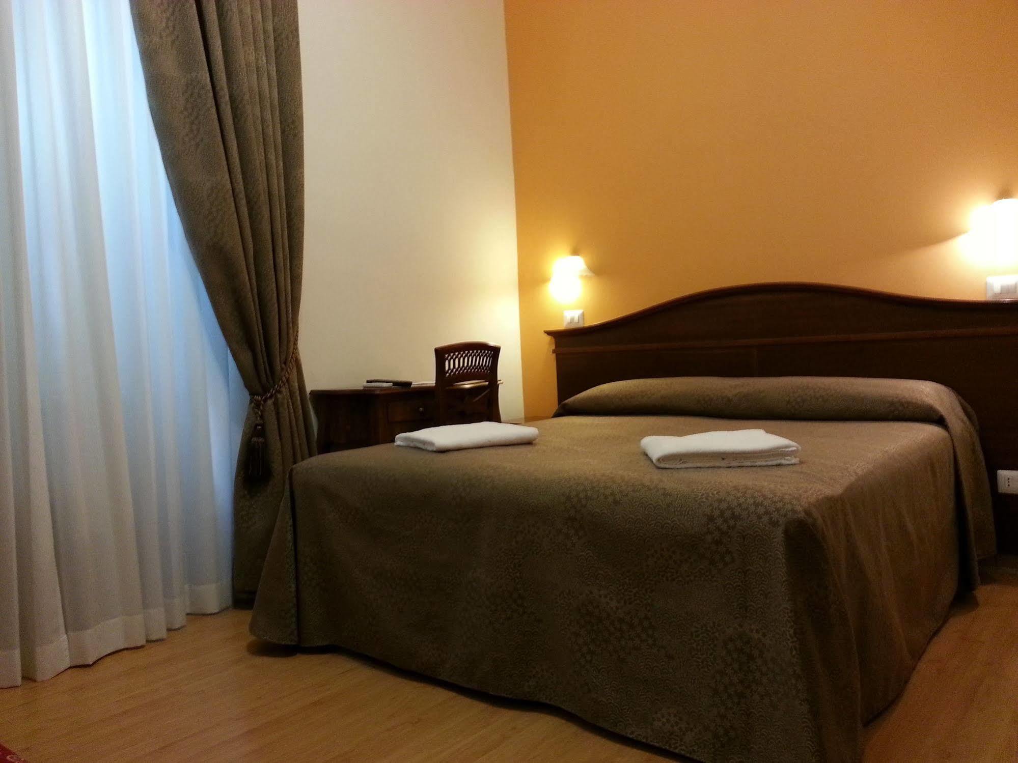 Alex Ii Hotel