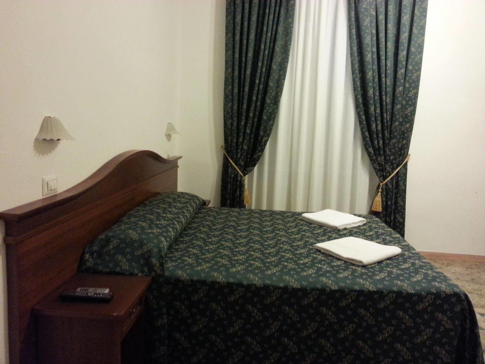 Hotel Alex Ii *